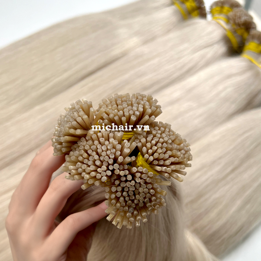 Platinum-blonde-straight-i-tip-hair-extensions