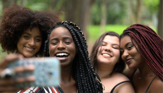 Latest Kinky Bulk Hairstyles In Nigeria That You Must Try