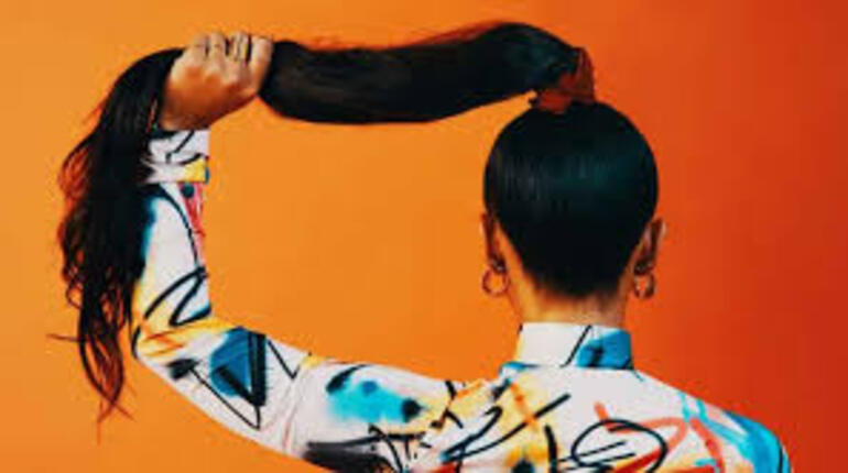 Complete Guide on Styling Up With A Quick Weave Ponytail